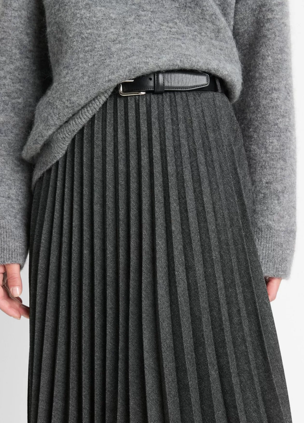 Shop Vince Pleated Italian Herringbone Wool-Blend Skirt charcoal